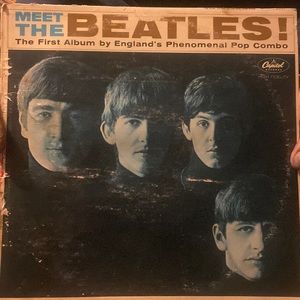 MEET THE BEATLES THE FIRST ALBUM